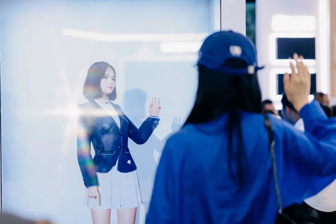 “AI+智能显示”引领未来 BSport体育官网新品InfoComm展大放异彩