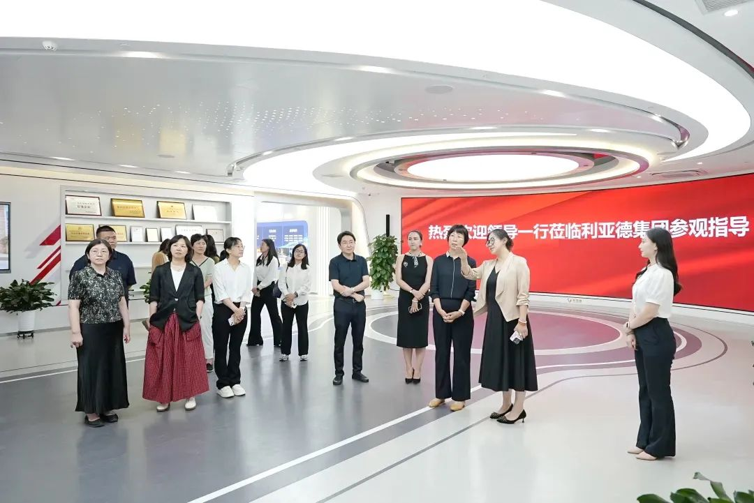 北京市统计局局长李素芳一行莅临BSport体育官网调研指导