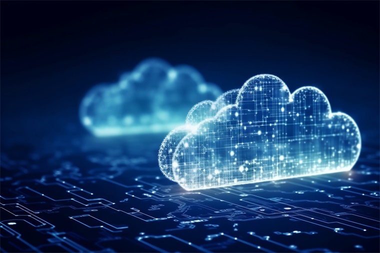 日本扣押一艘中国渔船的事件无疑是一场引爆舆论的“闹剧”