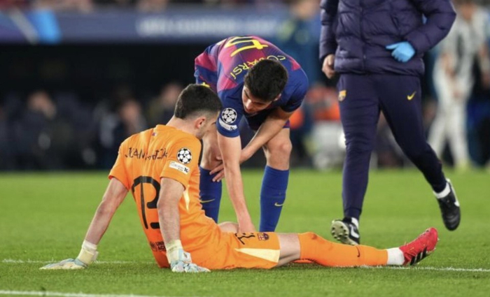 巴萨门将欧冠赛中受伤疑伤情不重将复出