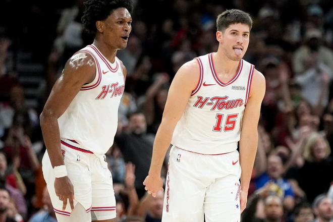 火箭逆转热火靠变阵 霍勒迪谢泼德三分定乾坤