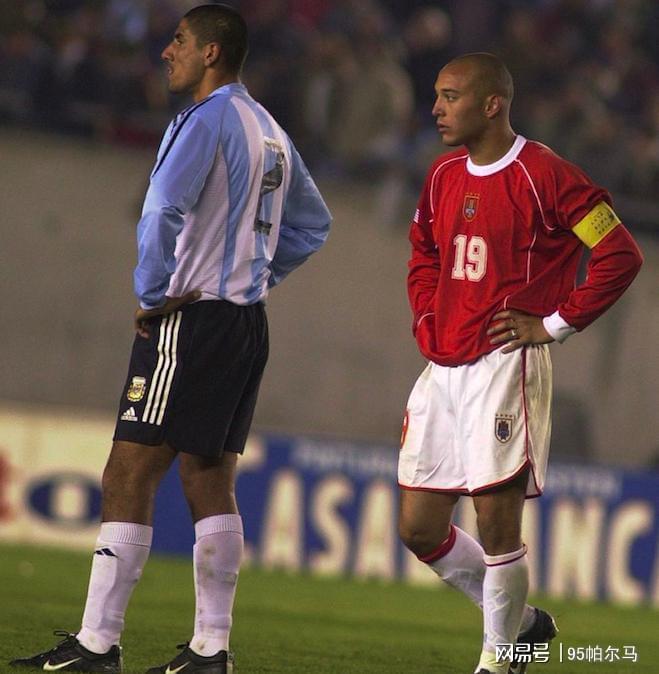 乌拉圭神锋切万顿：从意甲神射手到退役归乡的