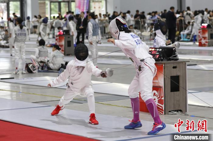 空港杯西安击剑公开赛在西咸新区空港新城正式